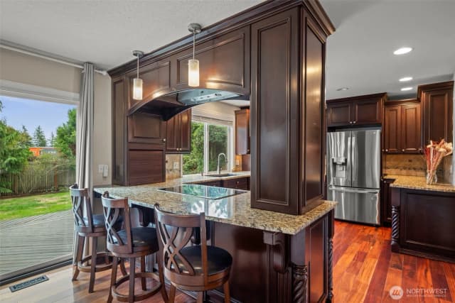 Property photo for 21143 Ne 16th Street, Sammamish photo 2