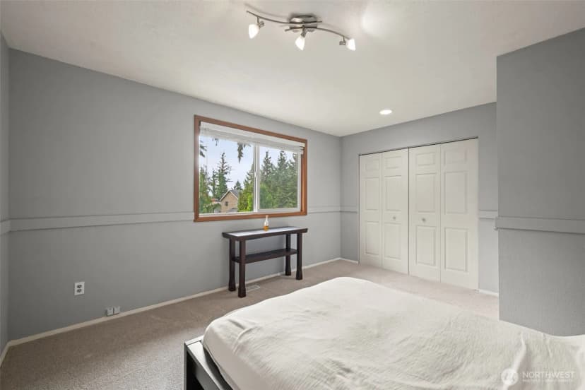 Property photo for 21143 Ne 16th Street, Sammamish photo 14