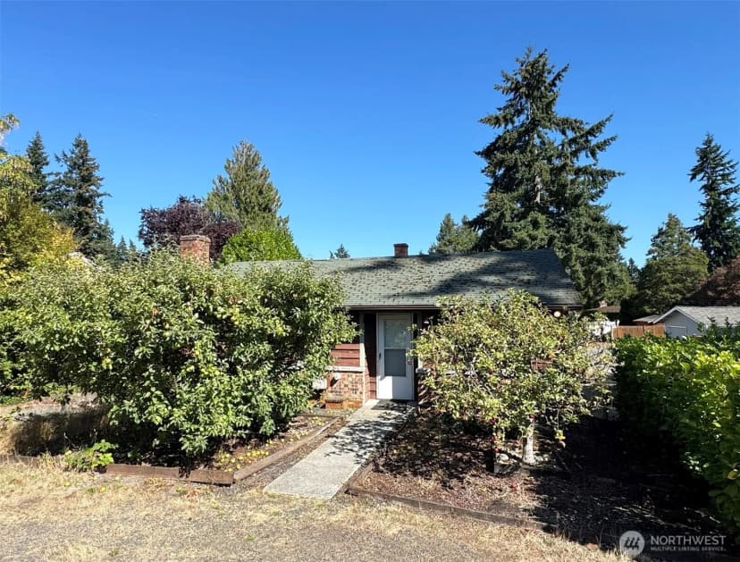 Property photo for 12346 1st Avenue Ne, Seattle photo 2