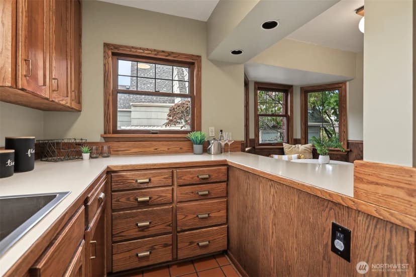 Property photo for 1443 Palm Avenue Sw, Seattle photo 15