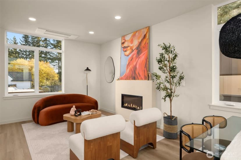 Property photo for 14033 Densmore Avenue N, Seattle photo 2