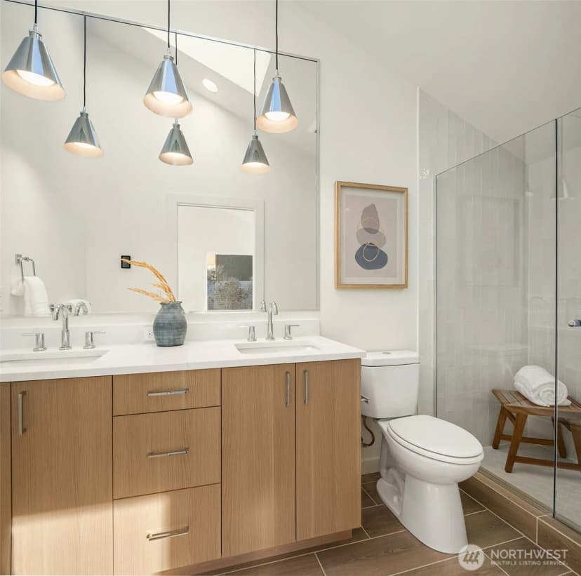 Property photo for 2534 30th Avenue W, Seattle photo 21