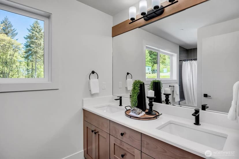 Property photo for 13115 Ne 151st Ct, Woodinville photo 32