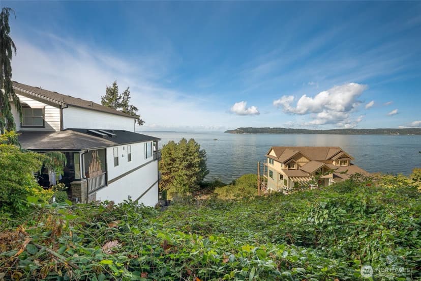 Property photo for 12016 Possession Lane, Edmonds photo 2
