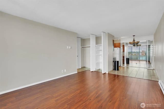 Property photo for 4540 8th Avenue Ne #1403, Seattle photo 5