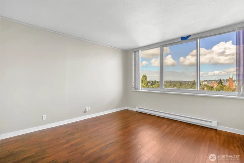 Property photo for 4540 8th Avenue Ne #1403, Seattle photo 18