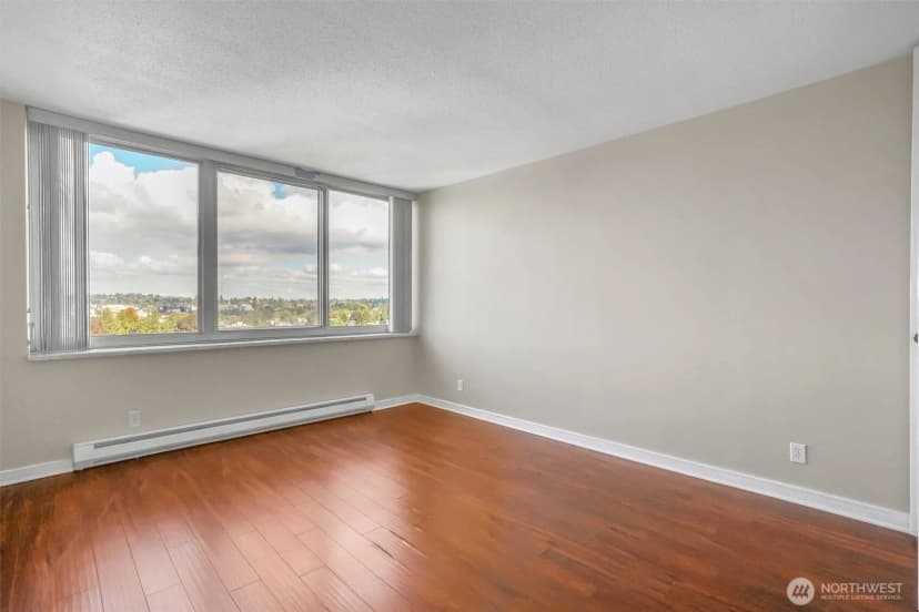 Property photo for 4540 8th Avenue Ne #1403, Seattle photo 17