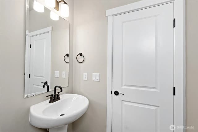 Property photo for 5910 Lost City Lane Nw, Bremerton photo 3