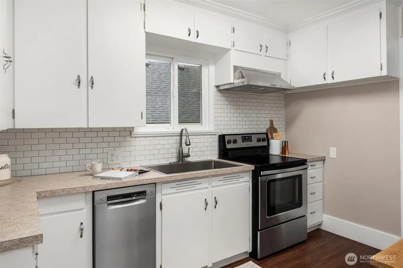 Property photo for 3515 Sw Austin Street, Seattle photo 11