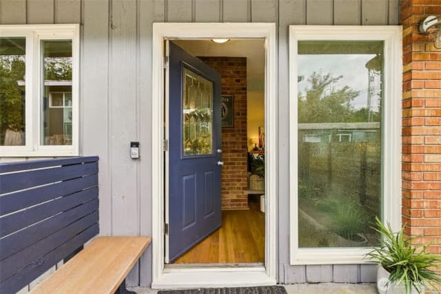 Property photo for 5339 S Ruggles Street, Seattle photo 2