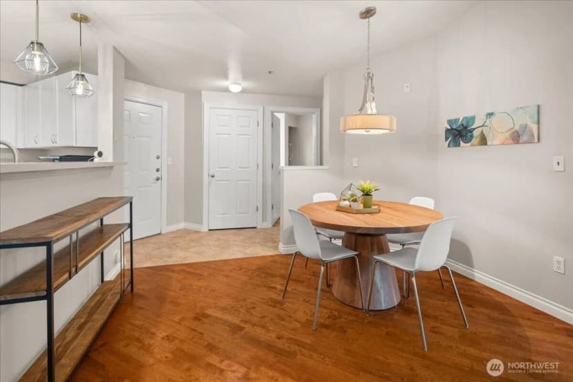 Property photo for 7711 Ne 175th Street #a305, Kenmore photo 10