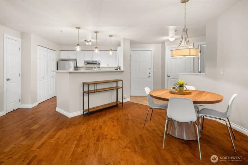 Property photo for 7711 Ne 175th Street #a305, Kenmore photo 9