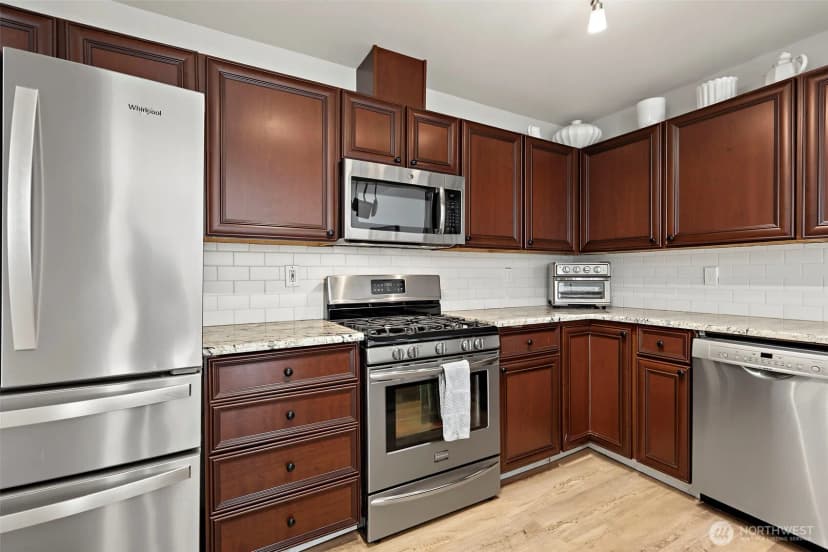 Property photo for 11502 Se 221st Place, Kent photo 12