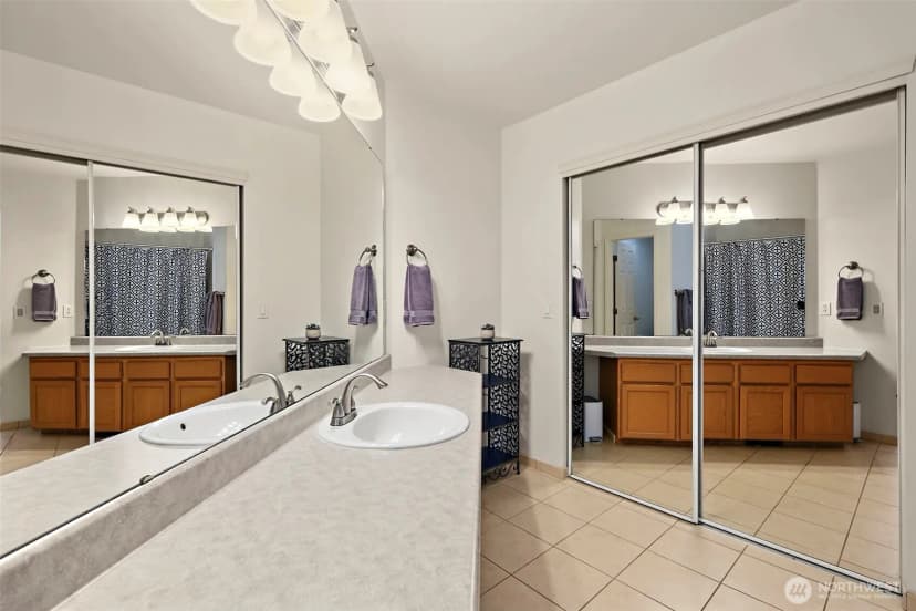 Property photo for 11502 Se 221st Place, Kent photo 27