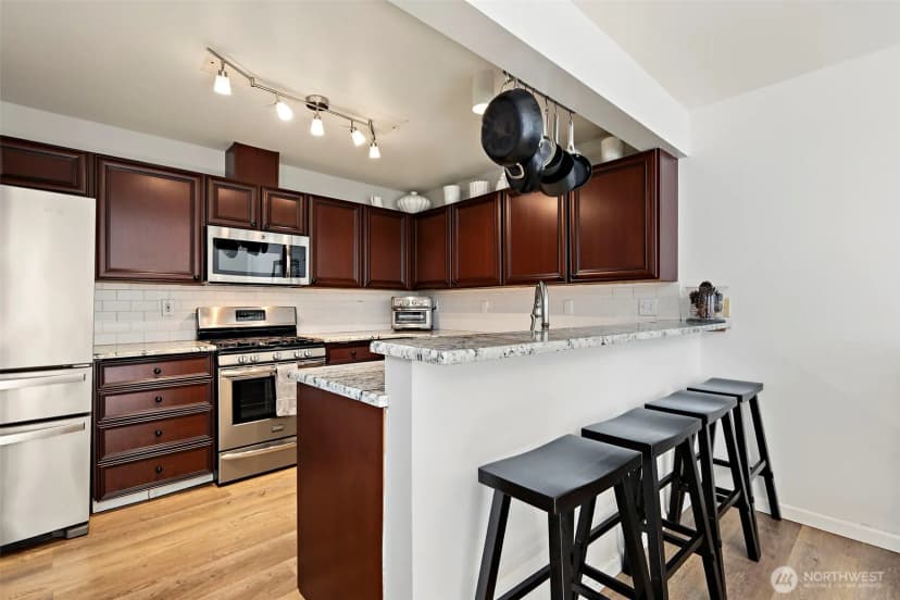 Property photo for 11502 Se 221st Place, Kent photo 15