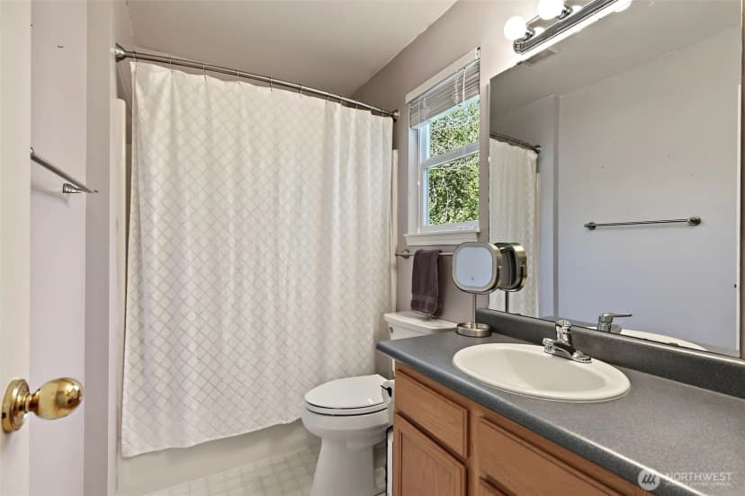 Property photo for 11502 Se 221st Place, Kent photo 26