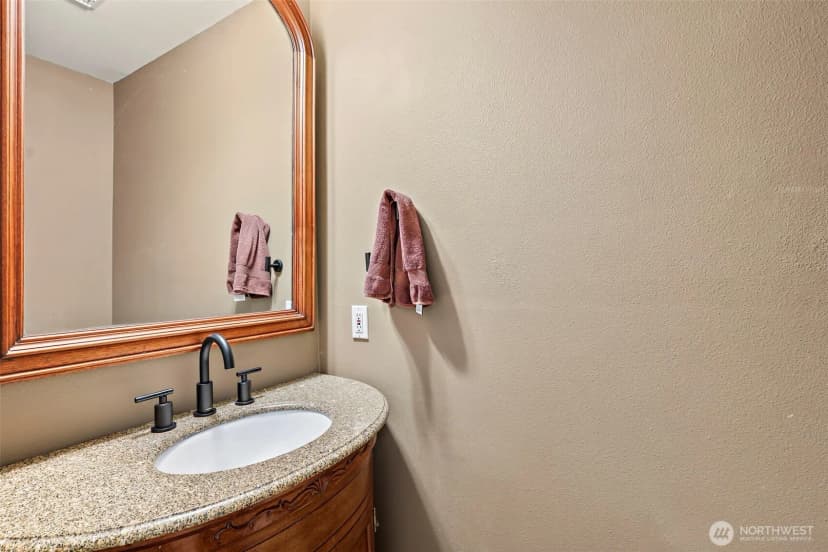 Property photo for 11502 Se 221st Place, Kent photo 18