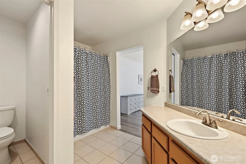 Property photo for 11502 Se 221st Place, Kent photo 21
