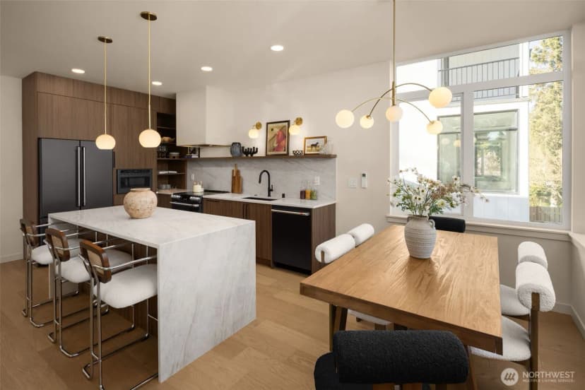 Property photo for 14031 Densmore Avenue N, Seattle photo 3