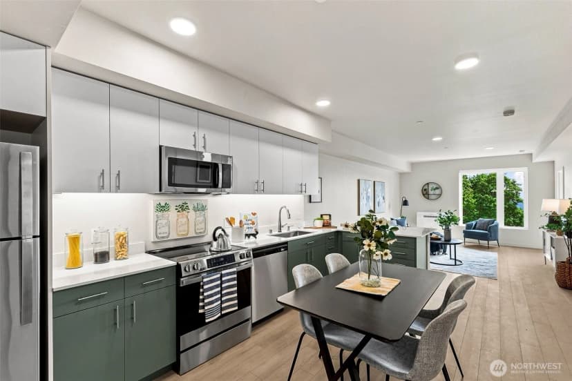 Property photo for 6109 Phinney Avenue N #405, Seattle photo 10