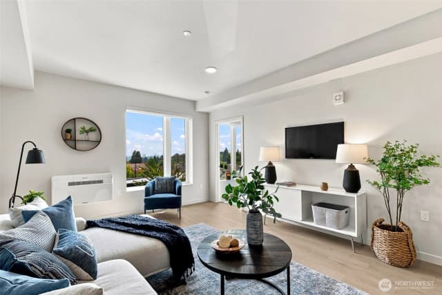 Property photo for 6109 Phinney Avenue N #405, Seattle photo 5