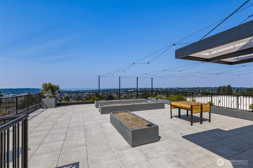 Property photo for 6109 Phinney Avenue N #405, Seattle photo 22