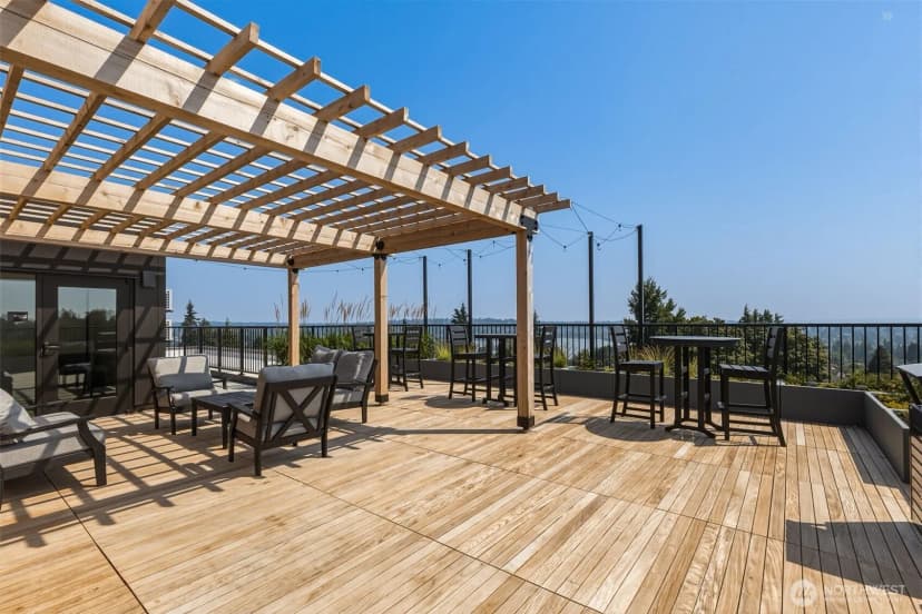 Property photo for 6109 Phinney Avenue N #405, Seattle photo 17