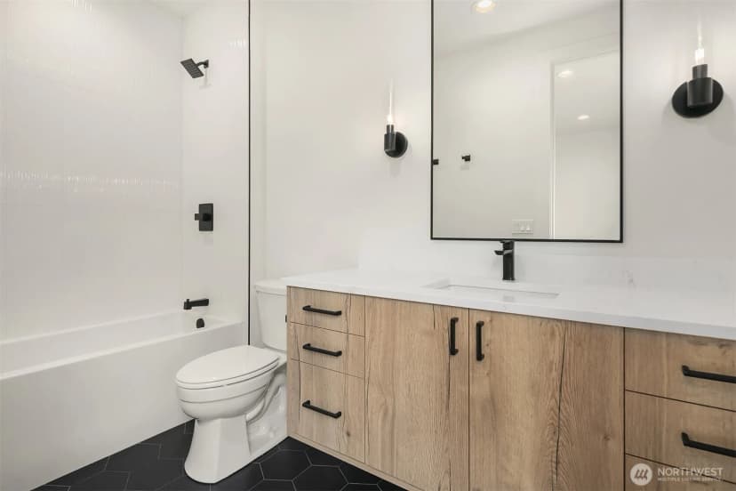 Property photo for 138 8th Court, Kirkland photo 31
