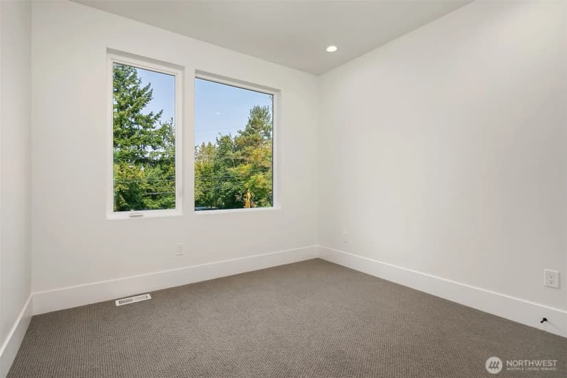 Property photo for 138 8th Court, Kirkland photo 28