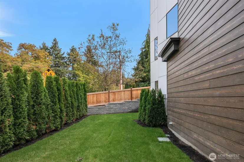Property photo for 138 8th Court, Kirkland photo 35