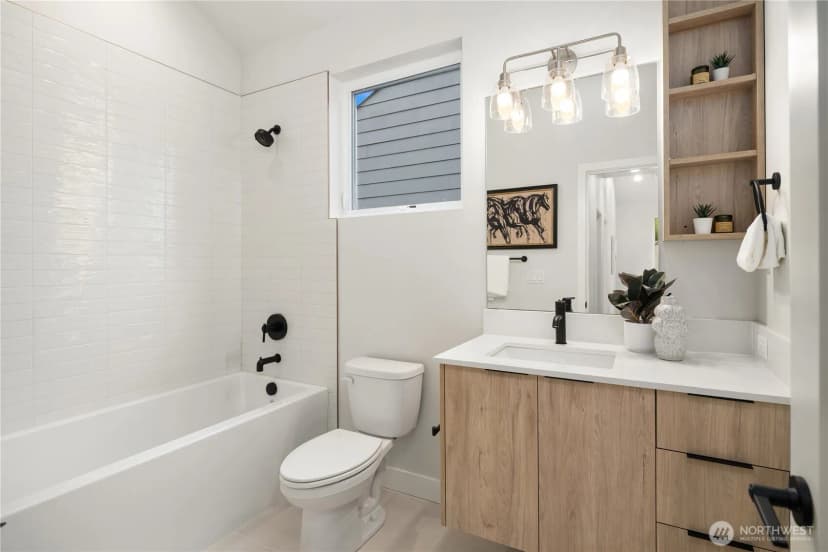 Property photo for 116 29th Avenue E, Seattle photo 21