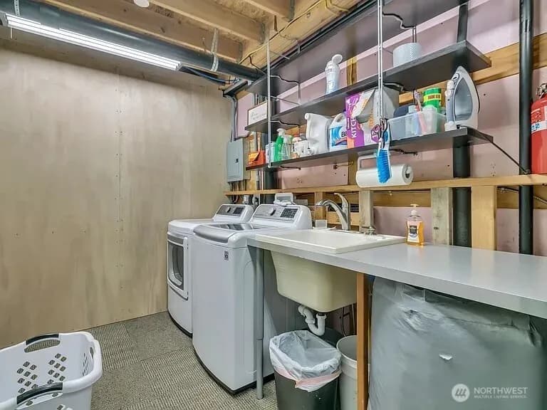 Property photo for 14637 8th Avenue Sw, Burien photo 22