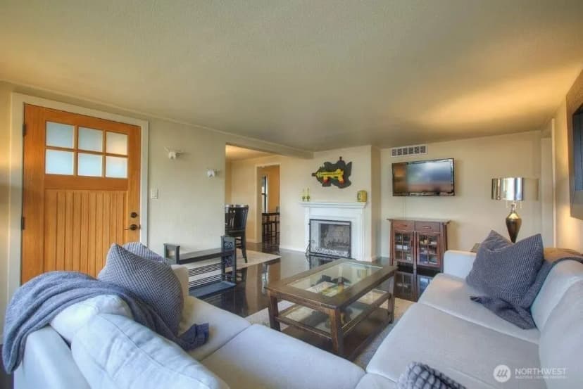 Property photo for 14637 8th Avenue Sw, Burien photo 7