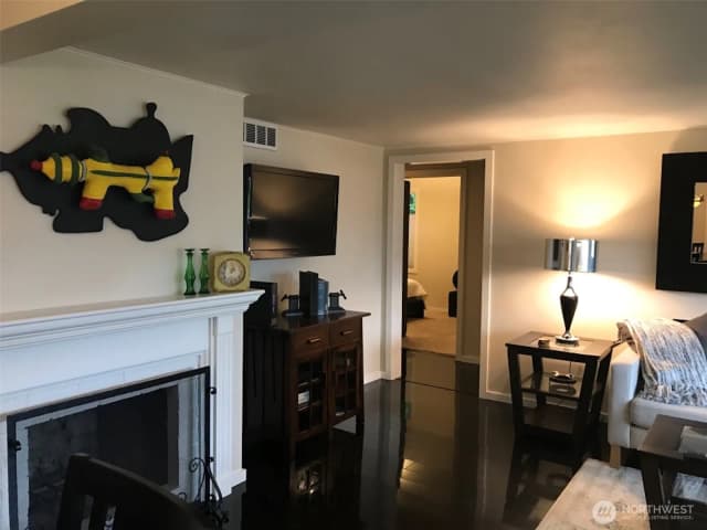 Property photo for 14637 8th Avenue Sw, Burien photo 4