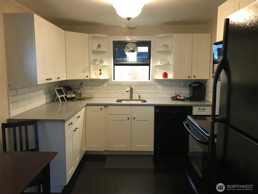 Property photo for 14637 8th Avenue Sw, Burien photo 9
