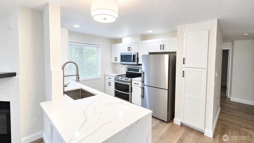 Property photo for 6825 Se Cougar Mountain Way, Bellevue