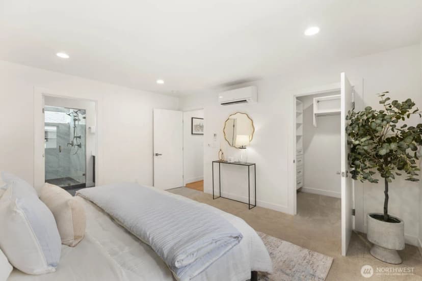 Property photo for 10240 40th Avenue Sw #a, Seattle photo 18