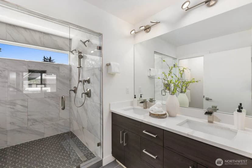 Property photo for 10240 40th Avenue Sw #a, Seattle photo 7