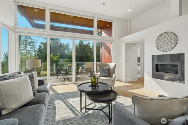 Property photo for 1522 211th Place Ne, Sammamish photo 4