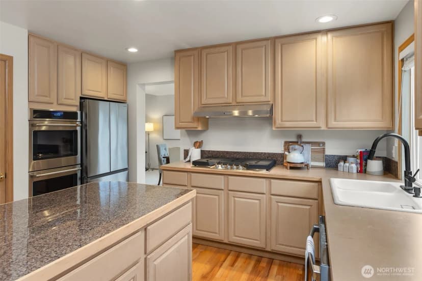 Property photo for 7922 Ne 125th Street, Kirkland photo 14