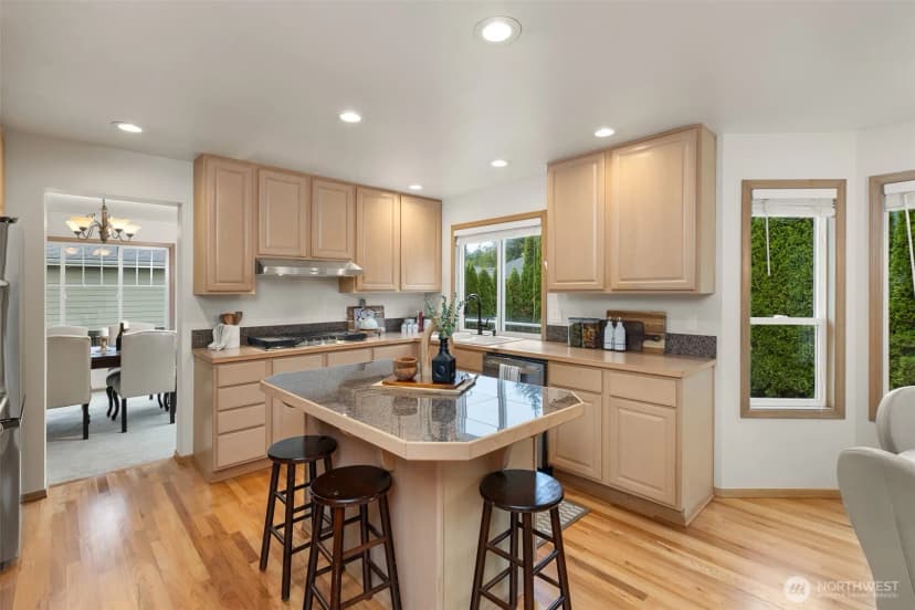 Property photo for 7922 Ne 125th Street, Kirkland photo 12