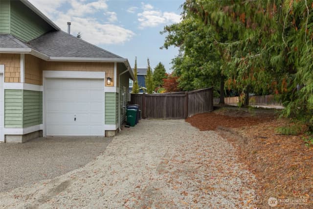 Property photo for 7922 Ne 125th Street, Kirkland photo 4