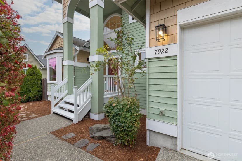 Property photo for 7922 Ne 125th Street, Kirkland photo 5
