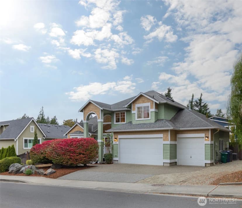 Property photo for 7922 Ne 125th Street, Kirkland photo 2