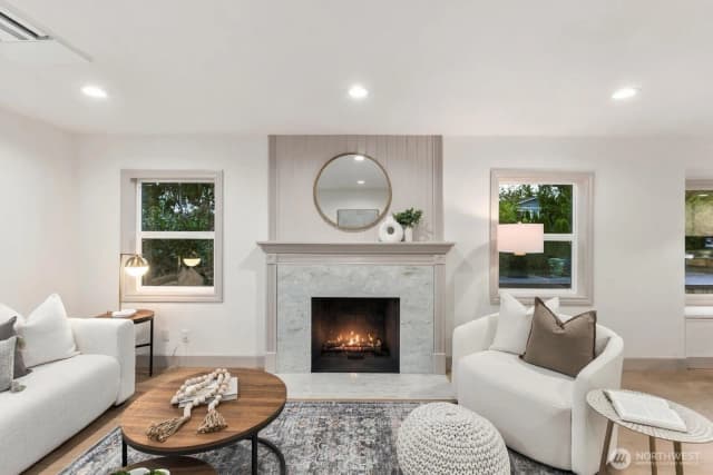 Property photo for 9752 Evanston Avenue N, Seattle photo 4