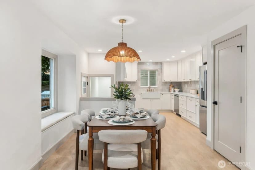 Property photo for 9752 Evanston Avenue N, Seattle photo 11