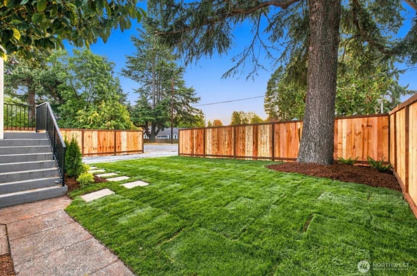 Property photo for 9752 Evanston Avenue N, Seattle photo 35