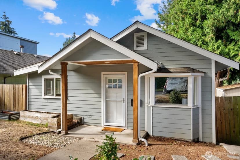 Property photo for 7511 13th Avenue Sw, Seattle photo 2