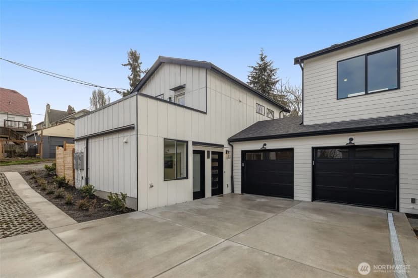 Property photo for 8126 17th Avenue Sw #b, Seattle photo 27