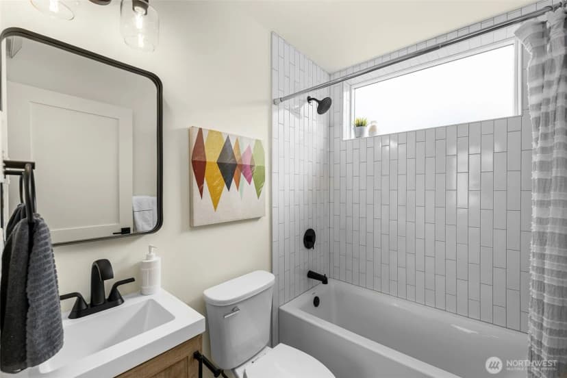 Property photo for 8126 17th Avenue Sw #b, Seattle photo 13